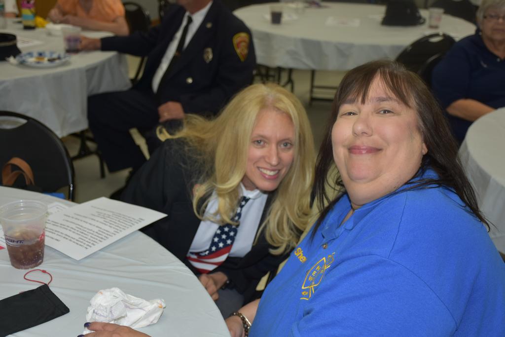 Former PCVFA 2VP Tracy Noroian (L) and LAPCVFA Corresp Secy Sheri King (R)