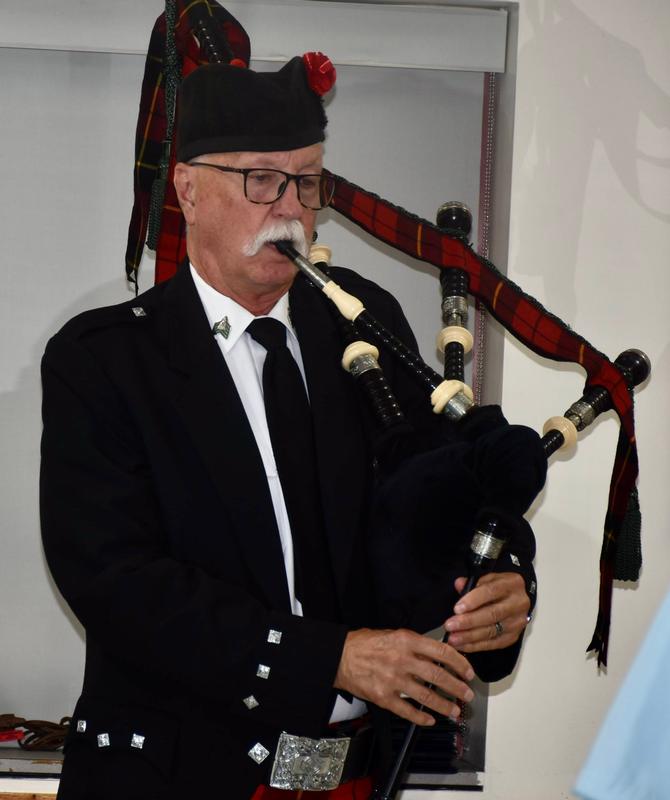 Amazing Grace - beautiful bagpipe rendition by Donald Hicks