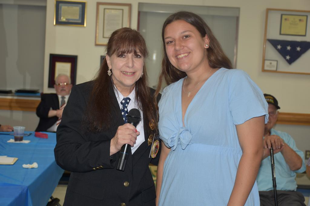 Pres. Edele, Winner LeAnn Keeler