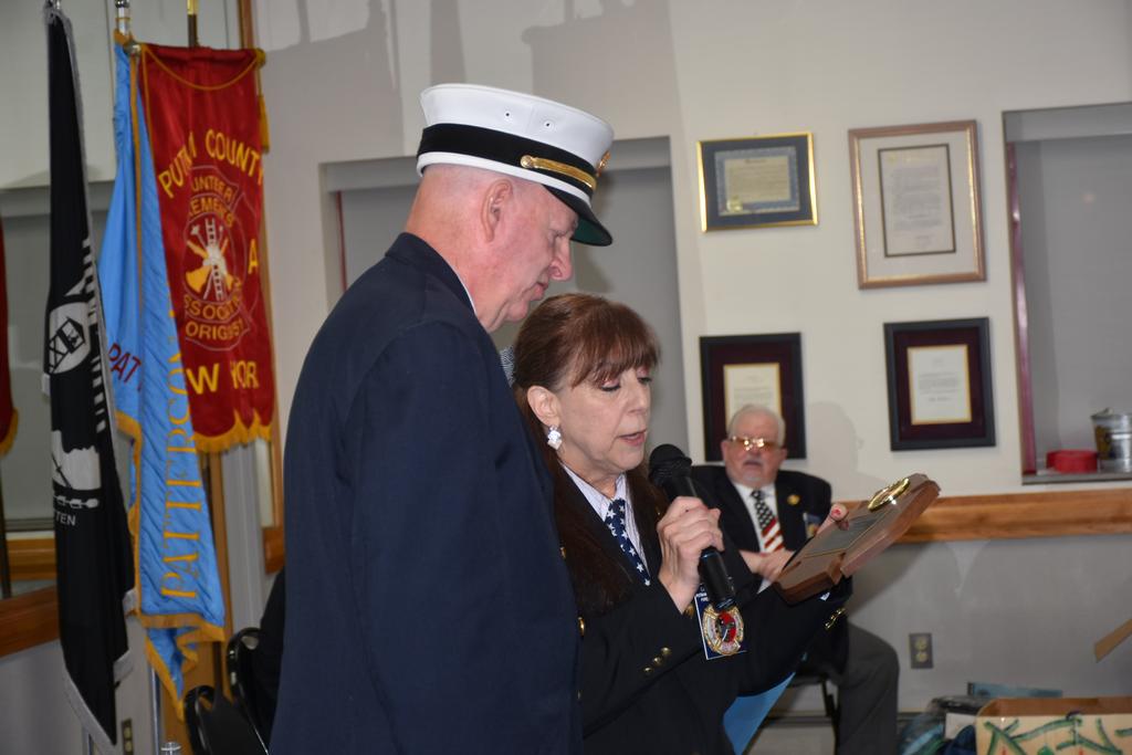 Chaplain/Past President Kevin Neary receives the 2022 President's Award 